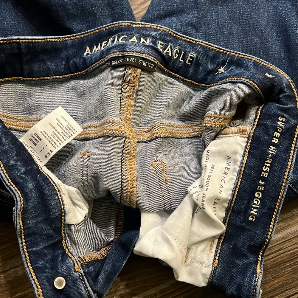 American Eagle distressed next level stretch super high-rise jegging 4 regular - Picture 2 of 7